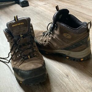 Sketchers work boots